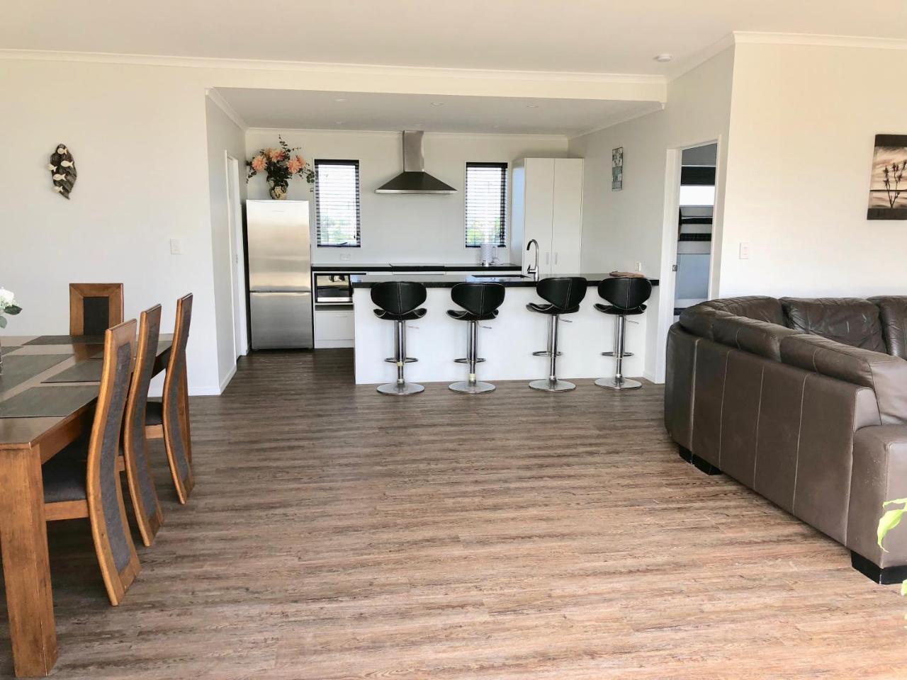 Otaki Beachfront Getaway Extérieur photo
