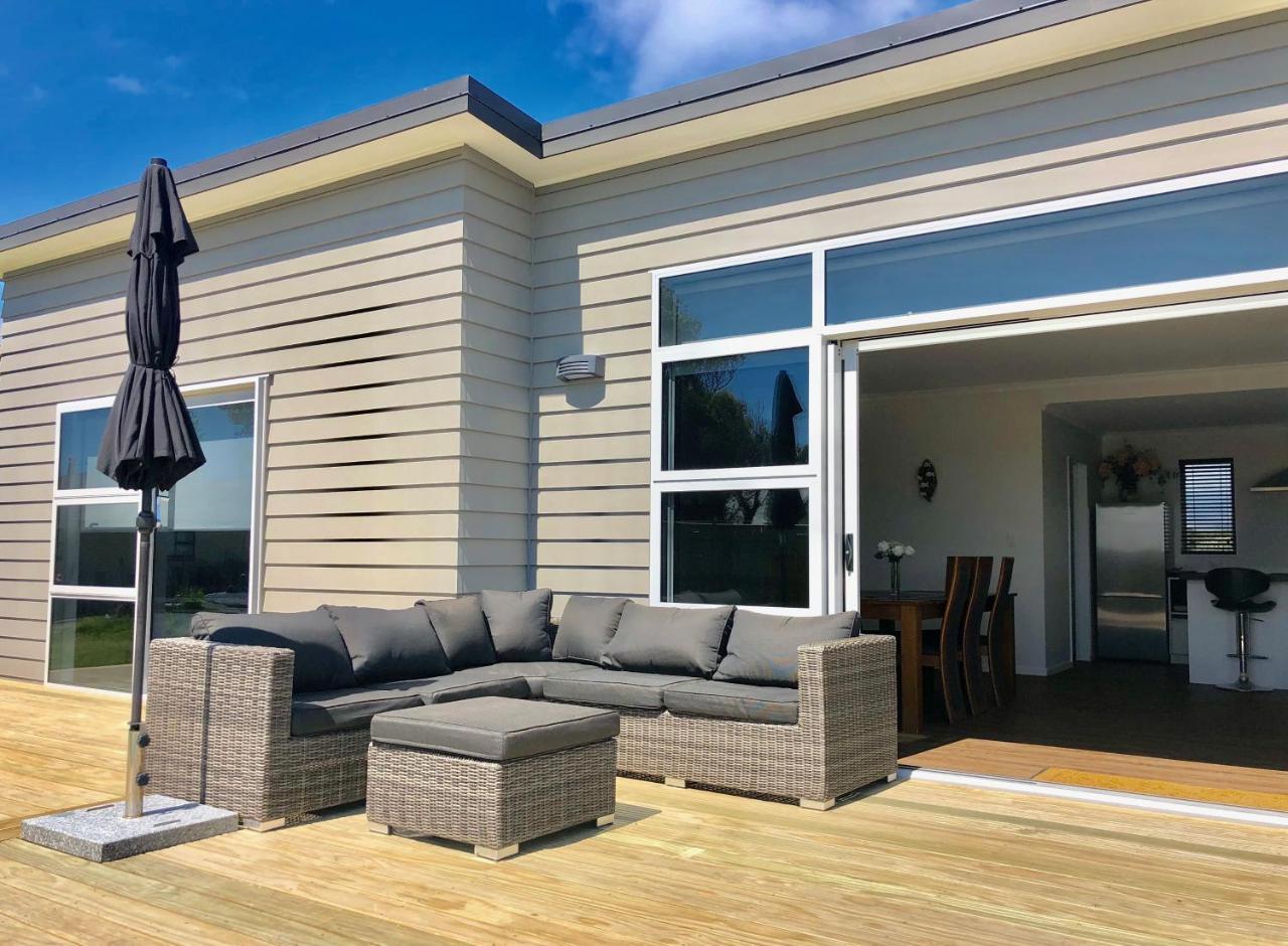 Otaki Beachfront Getaway Extérieur photo
